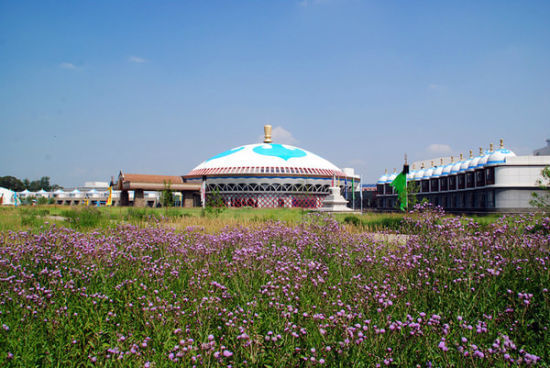 呼和浩特的历史演变与现代发展探究