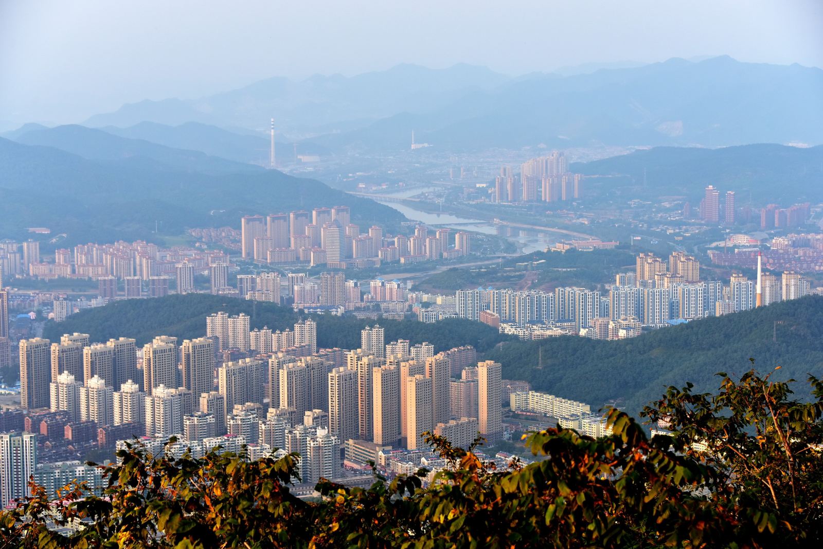 本溪，钢铁之城的文化魅力与自然景观之旅